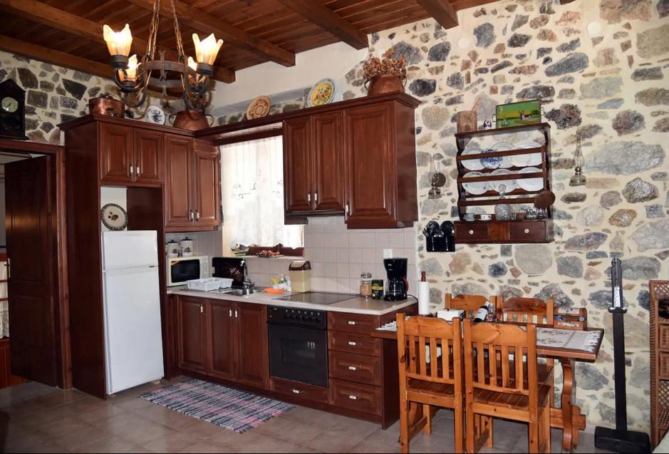 Traditional Residence With Terrace Latsida Esterno foto