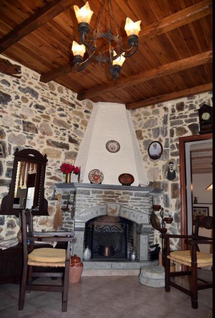 Traditional Residence With Terrace Latsida Esterno foto