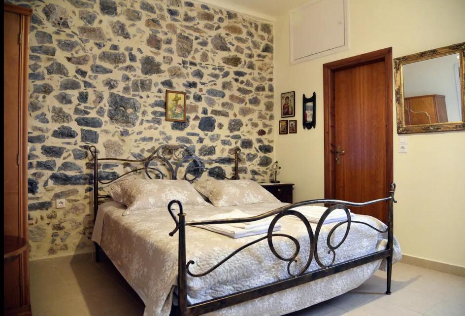 Traditional Residence With Terrace Latsida Esterno foto